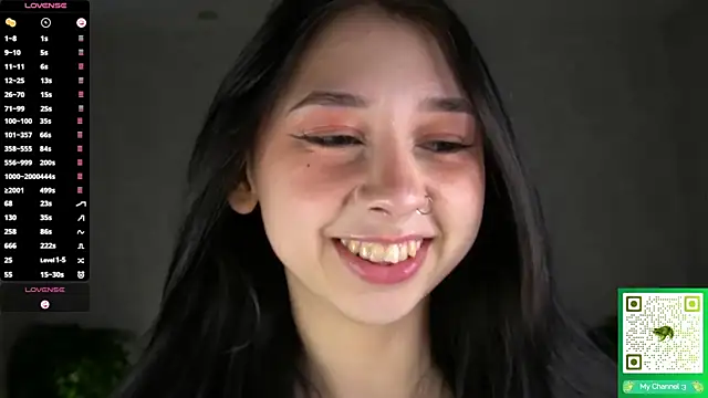 Snapshot of AislyEmbury chatting on 11/19/25, 04:45 AislyEmbury online show from 11/19/25, 04:45