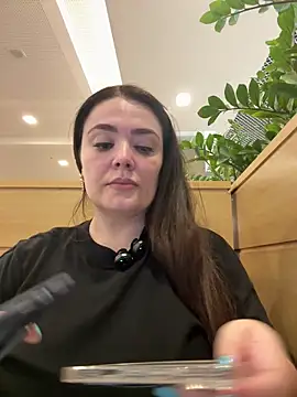 Snapshot of Sophie_Eaton chatting on 11/04/25, 07:35 Sophie Eaton online show from 11/04/25, 07:35