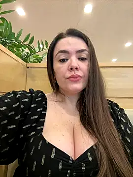 Snapshot of Sophie_Eaton chatting on 11/11/25, 07:58 Sophie Eaton online show from 11/11/25, 07:58