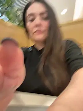 Snapshot of Sophie_Eaton chatting on 11/14/25, 08:29 Sophie Eaton online show from 11/14/25, 08:29