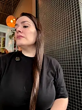 Snapshot of Sophie_Eaton chatting on 11/15/25, 08:05 Sophie Eaton online show from 11/15/25, 08:05