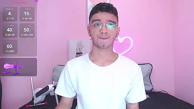 Ian Castillo  online show from 12/31/24, 11:20