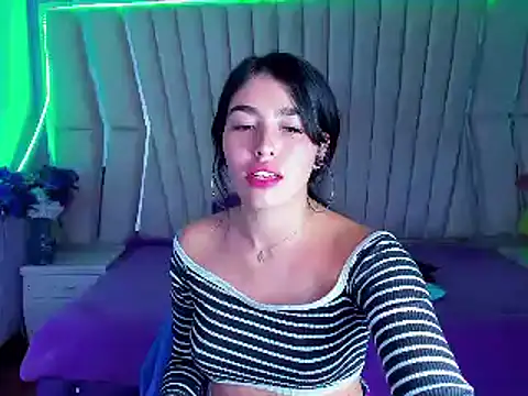 Mia Charlothe online show from 12/13/24, 07:25