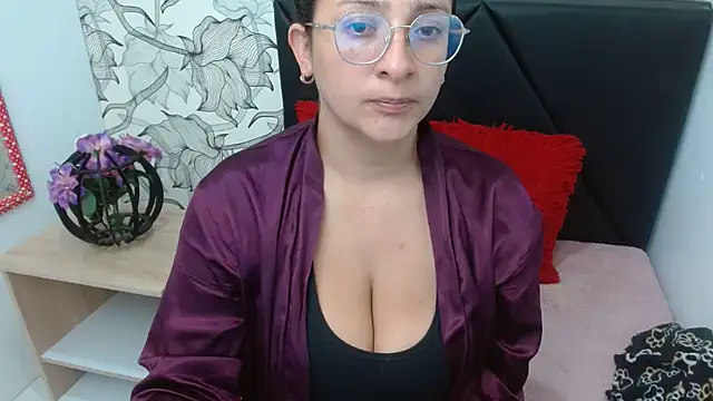 sarax ximena online show from 07/15/26, 04:01