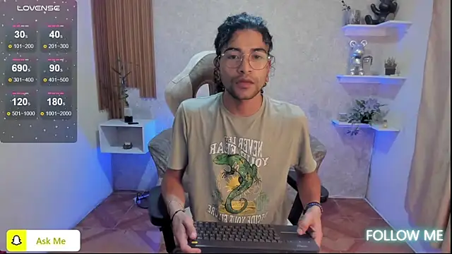 Aaron Jassell1 online show from 03/12/25, 11:01