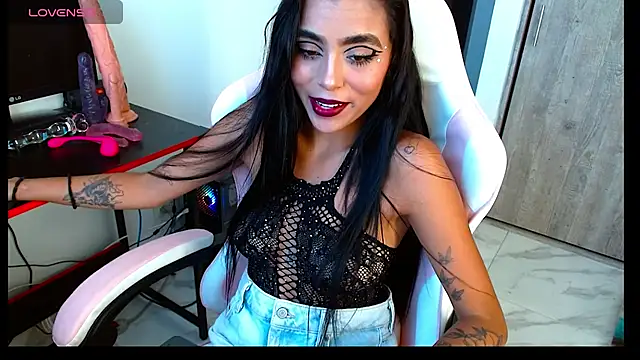 AntonellaAndNoah online show from 07/06/26, 10:34