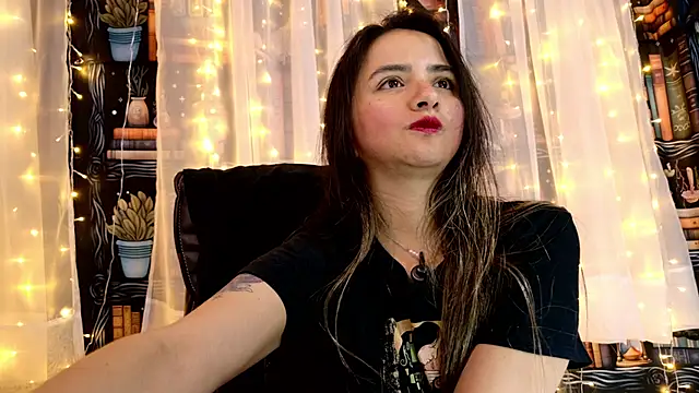 julietta   jackson online show from 06/10/26, 10:08