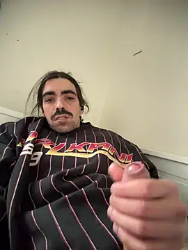 wolfwhite95 online show from 04/25/26, 02:25
