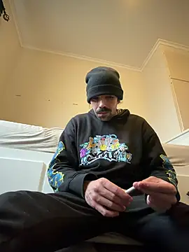 wolfwhite95 online show from 05/01/26, 12:54
