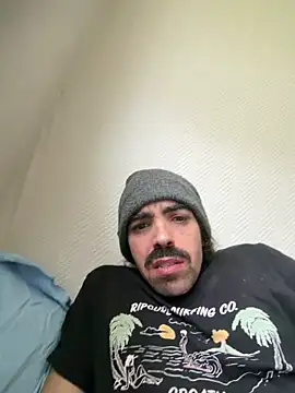 wolfwhite95 online show from 06/02/26, 04:42