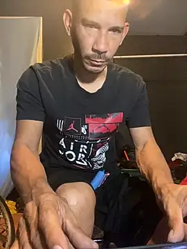 Snapshot of Chico_Bellaco chatting on 09/14/25, 01:32 Chico Bellaco online show from 09/14/25, 01:32