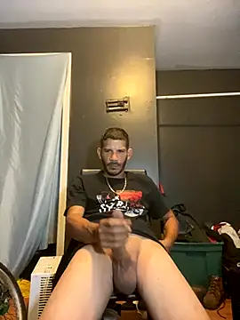 Snapshot of Chico_Bellaco chatting on 09/20/25, 04:57 Chico Bellaco online show from 09/20/25, 04:57