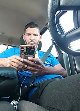 Snapshot of Chico_Bellaco chatting on 09/27/25, 03:39 Chico Bellaco online show from 09/27/25, 03:39