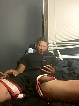 Snapshot of Chico_Bellaco chatting on 10/08/25, 04:10 Chico Bellaco online show from 10/08/25, 04:10