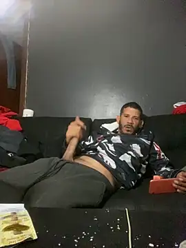 Snapshot of Chico_Bellaco chatting on 10/23/25, 03:06 Chico Bellaco online show from 10/23/25, 03:06