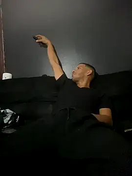 Snapshot of Chico_Bellaco chatting on 11/02/25, 05:43 Chico Bellaco online show from 11/02/25, 05:43