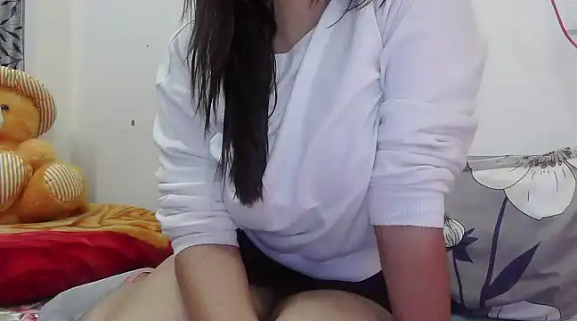 ANANYA-TIWARI online show from 01/12/25, 04:00