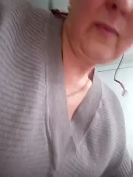 Snapshot of YourTenderness45 chatting on 03/18/25, 03:31 YourTenderness45 online show from 03/18/25, 03:31