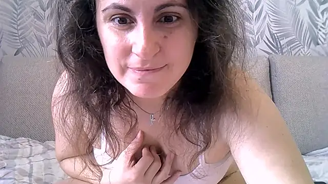 ShelaDiass online show from 11/13/25, 05:50