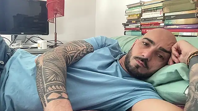 alessandromori91 online show from 04/28/26, 02:22