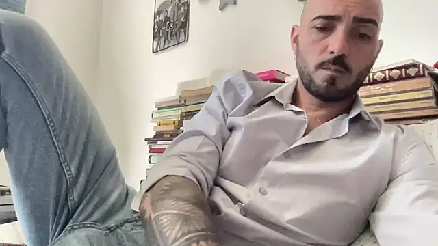 alessandromori91 online show from 05/12/26, 12:46