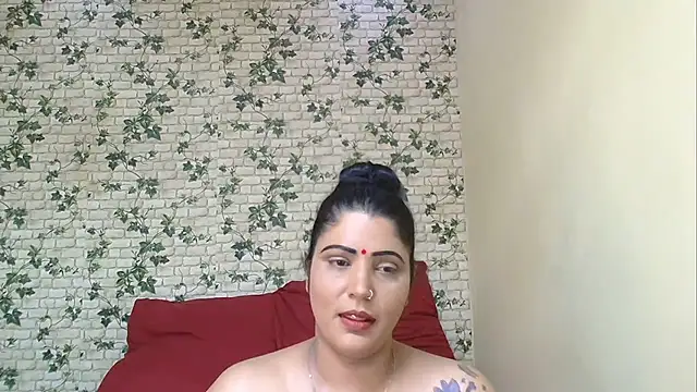 Snapshot of XIndianintimacy chatting on 11/16/25, 05:18 XIndianintimacy online show from 11/16/25, 05:18