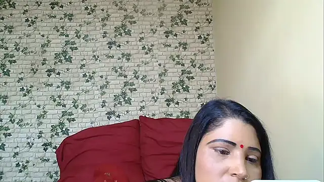 Snapshot of XIndianintimacy chatting on 12/04/25, 07:33 XIndianintimacy online show from 12/04/25, 07:33