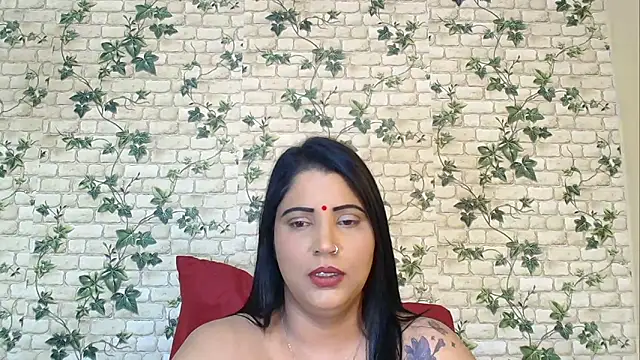 Snapshot of XIndianintimacy chatting on 12/13/25, 07:53 XIndianintimacy online show from 12/13/25, 07:53