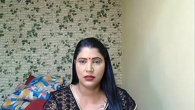 Snapshot of XIndianintimacy chatting on 01/09/26, 06:21 XIndianintimacy online show from 01/09/26, 06:21