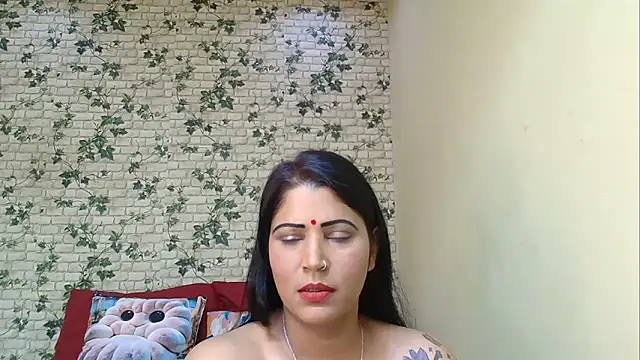 Snapshot of XIndianintimacy chatting on 02/04/26, 08:25 XIndianintimacy online show from 02/04/26, 08:25