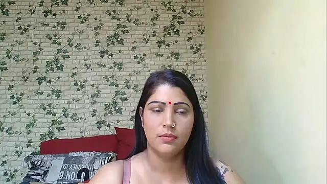 Snapshot of XIndianintimacy chatting on 02/17/26, 06:47 XIndianintimacy online show from 02/17/26, 06:47