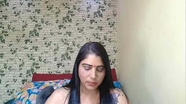 Snapshot of XIndianintimacy chatting on 02/20/26, 07:58 XIndianintimacy online show from 02/20/26, 07:58