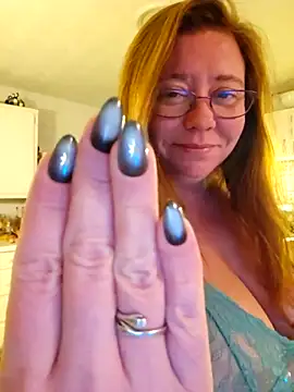 Snapshot of MsShelby40 chatting on 11/06/25, 11:59 MsShelby40 online show from 11/06/25, 11:59