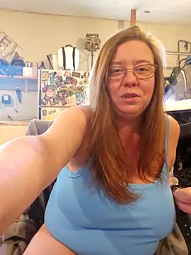 Snapshot of MsShelby40 chatting on 12/05/25, 06:15 MsShelby40 online show from 12/05/25, 06:15