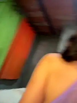 MollySanders    online show from 11/06/25, 10:54