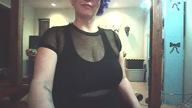 Snapshot of Big-Tits-McGee chatting on 10/22/25, 03:01 Big-Tits-McGee online show from 10/22/25, 03:01