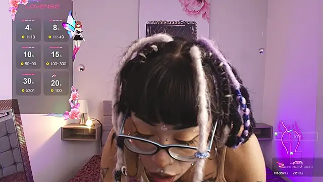 Snapshot of Violetta_Suky chatting on 10/01/25, 03:29 Violetta Suky online show from 10/01/25, 03:29