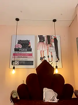 Snapshot of Violetta_Suky chatting on 12/05/25, 01:20 Violetta Suky online show from 12/05/25, 01:20