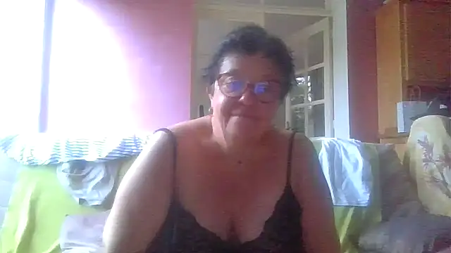 Vandeae44 online show from 06/15/26, 07:38