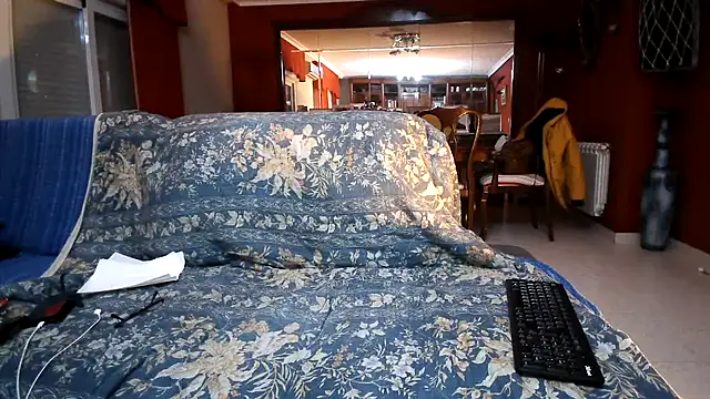 Snapshot of maduroguapo chatting on 11/30/25, 10:14 maduroguapo online show from 11/30/25, 10:14