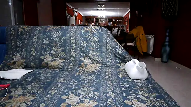 Snapshot of maduroguapo chatting on 12/14/25, 10:03 maduroguapo online show from 12/14/25, 10:03