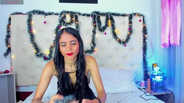 sophie pariss online show from 12/24/24, 07:39