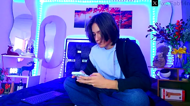 Alex and Fabian online show from 12/04/24, 06:17
