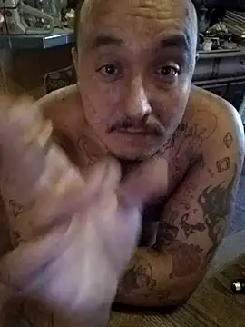 Snapshot of wilsons12 chatting on 10/28/25, 02:09 wilsons12 online show from 10/28/25, 02:09