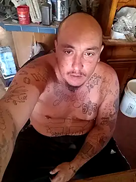 Snapshot of wilsons12 chatting on 11/07/25, 05:13 wilsons12 online show from 11/07/25, 05:13