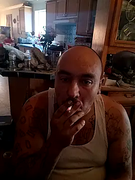 Snapshot of wilsons12 chatting on 11/28/25, 08:11 wilsons12 online show from 11/28/25, 08:11