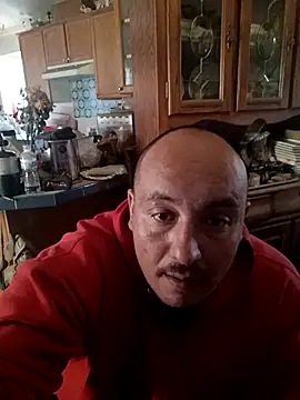 Snapshot of wilsons12 chatting on 12/01/25, 11:32 wilsons12 online show from 12/01/25, 11:32