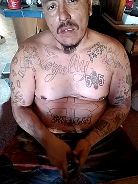 Snapshot of wilsons12 chatting on 12/04/25, 09:23 wilsons12 online show from 12/04/25, 09:23