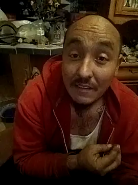 Snapshot of wilsons12 chatting on 12/15/25, 02:16 wilsons12 online show from 12/15/25, 02:16