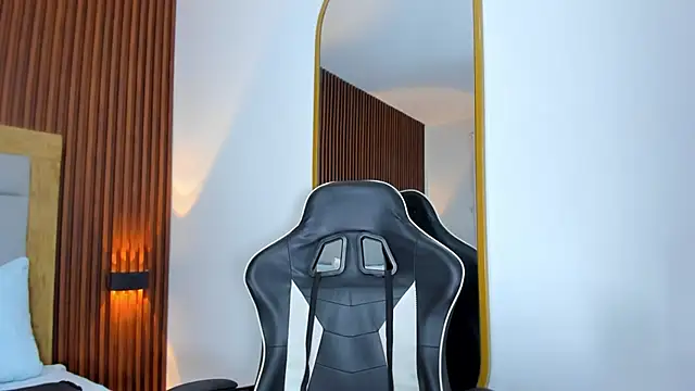 Snapshot of maroly_21 chatting on 11/01/25, 12:18 maroly 21 online show from 11/01/25, 12:18